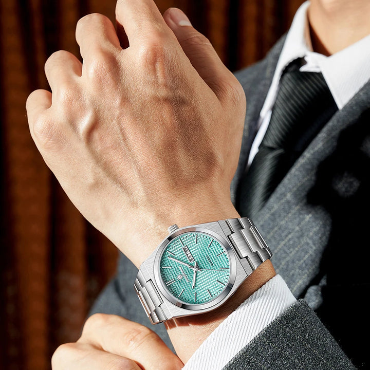 M821 — Automatic Signature Watch